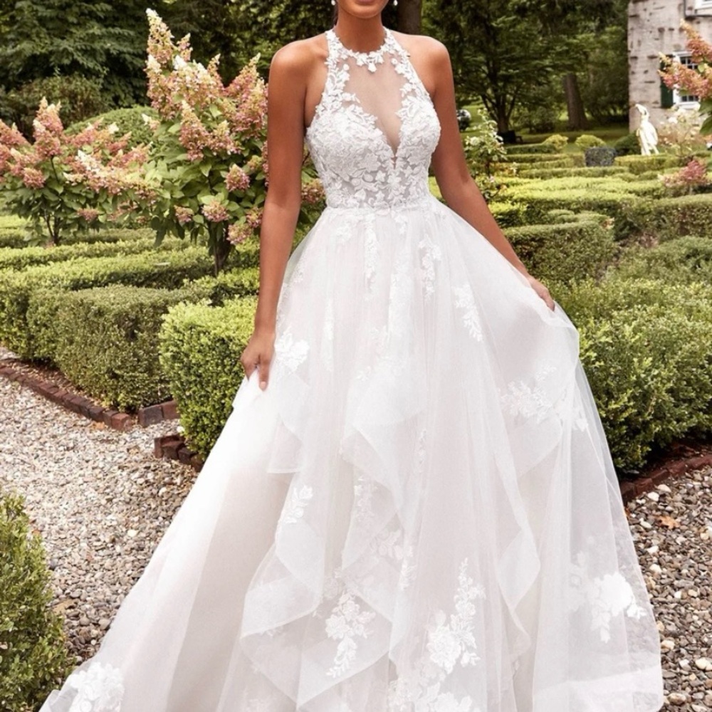 Ivory Lace Halter Ruffle Wedding Dress
